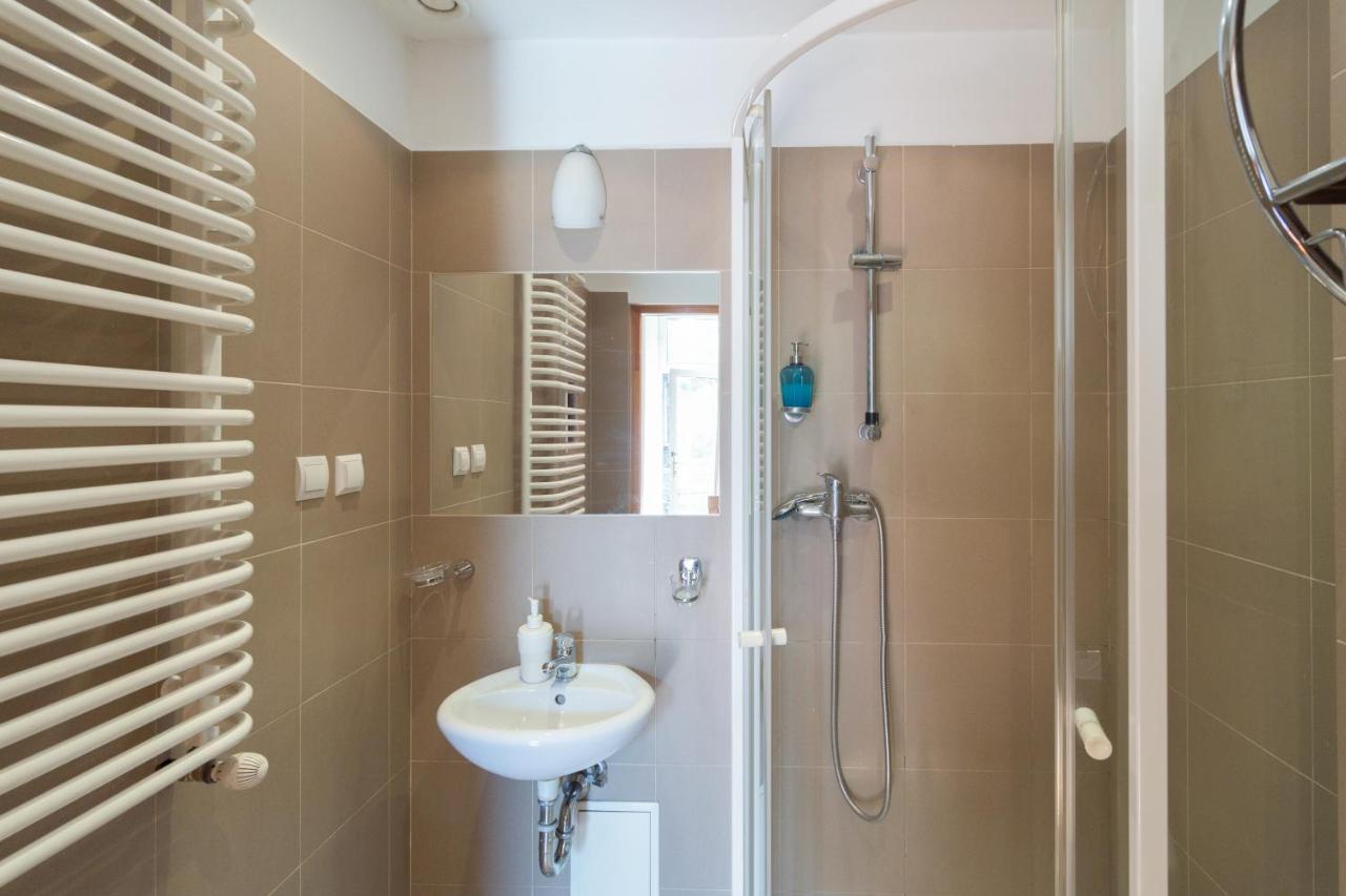 Szeroka 33 D-F By Homeprime Cracovia Exterior foto